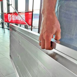 Tragegriff der Alu-Belagsbühne von RINGER