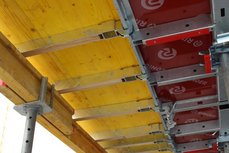 Ausgleich Schalung mit Schalungsplatte