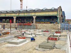 Säulenfundamente mit Stahl Master und Richtschlossverbund