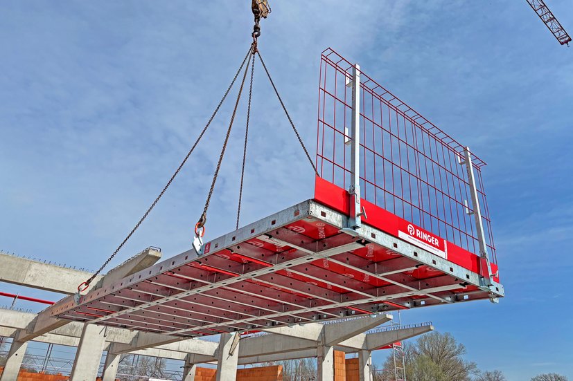 DEKplus Schalung am Kran