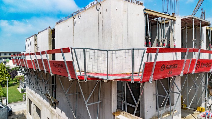 3S Bühne Eckbelag - Projekt in Perg