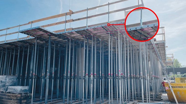 RINGER Seitenschutzgitter seitlich montiert in DEKplus Deckenschalung