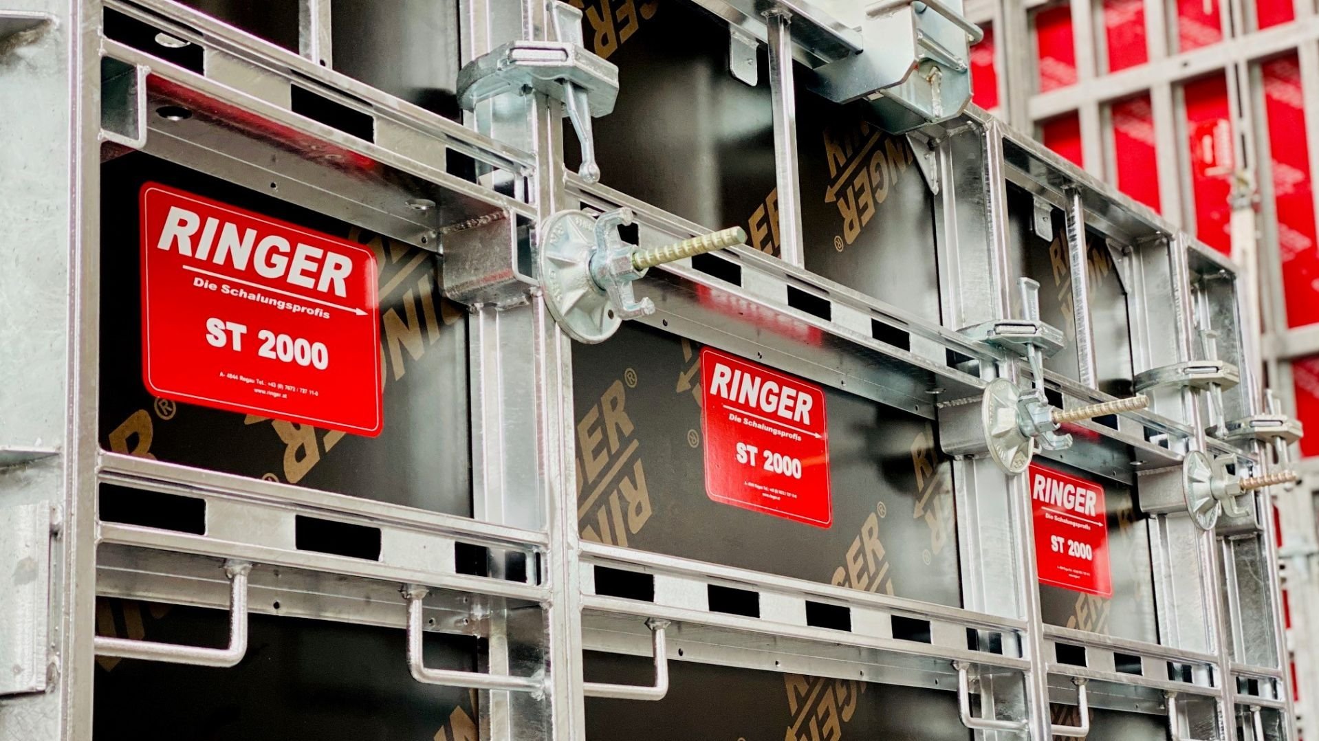 Steel-frame formwork 