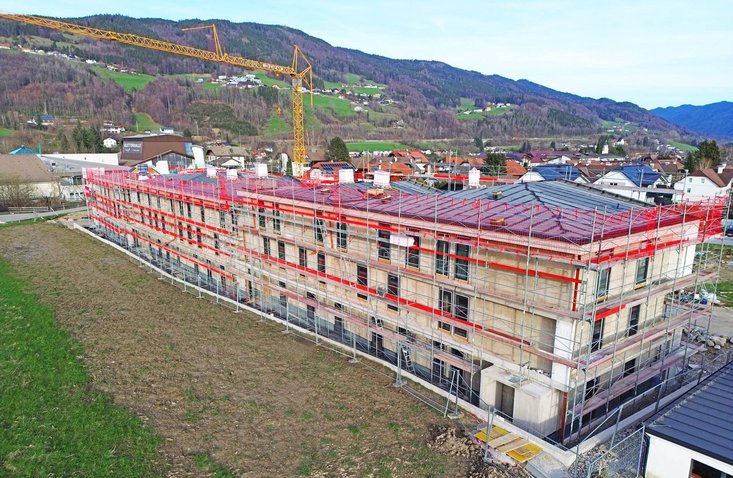 Doppelgeländer Gerüst aus Vogelperspektive