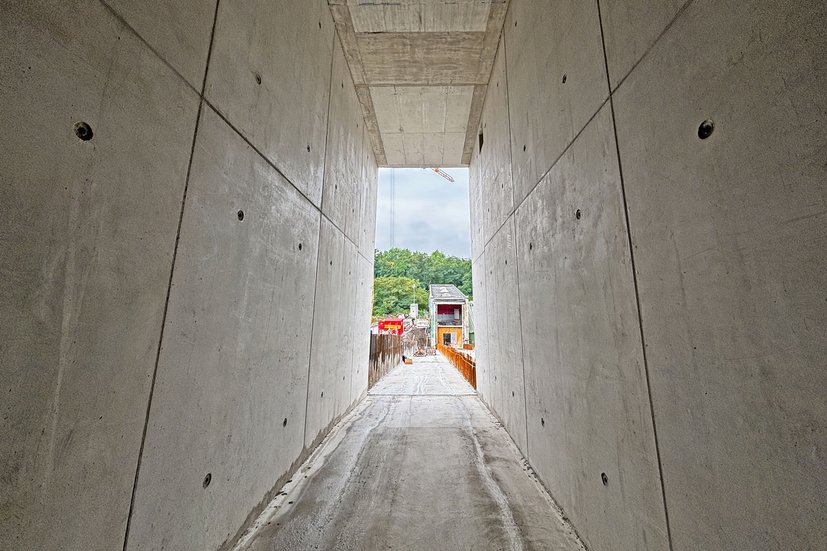 Tunnelschacht Sicht nach außen