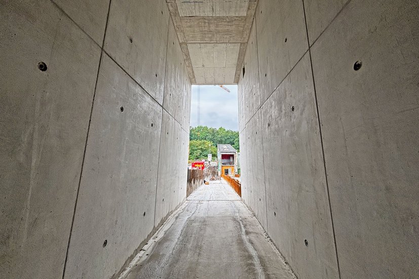 Tunnelschacht Sicht nach außen