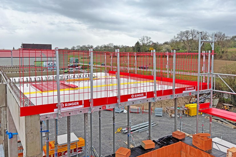 DEKsafe side protection grid