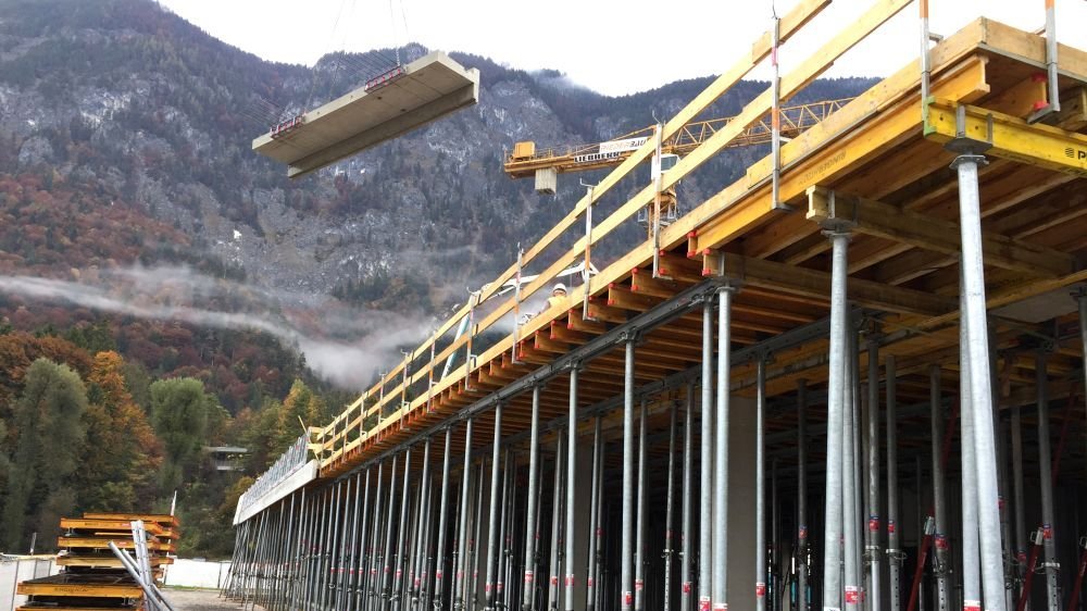 brüstungszwinge von ringer gerüste und schalungen 