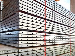 Platzsparender Transport DEKplus Deckenschalung von Ringer GmbH