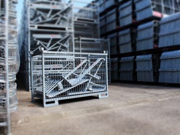 scaffolding pallet cage