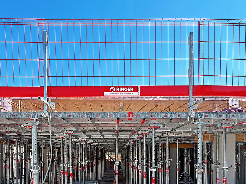 DEKsafe side protection on DEKplus ceiling formwork from RINGER