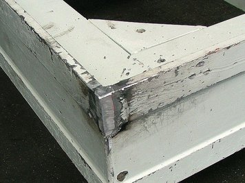 Welded corner formwork 