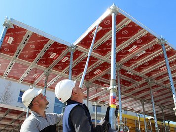 Deckenschalung per Hand 