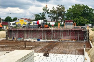 Stahl Master mit Betonierbühne L