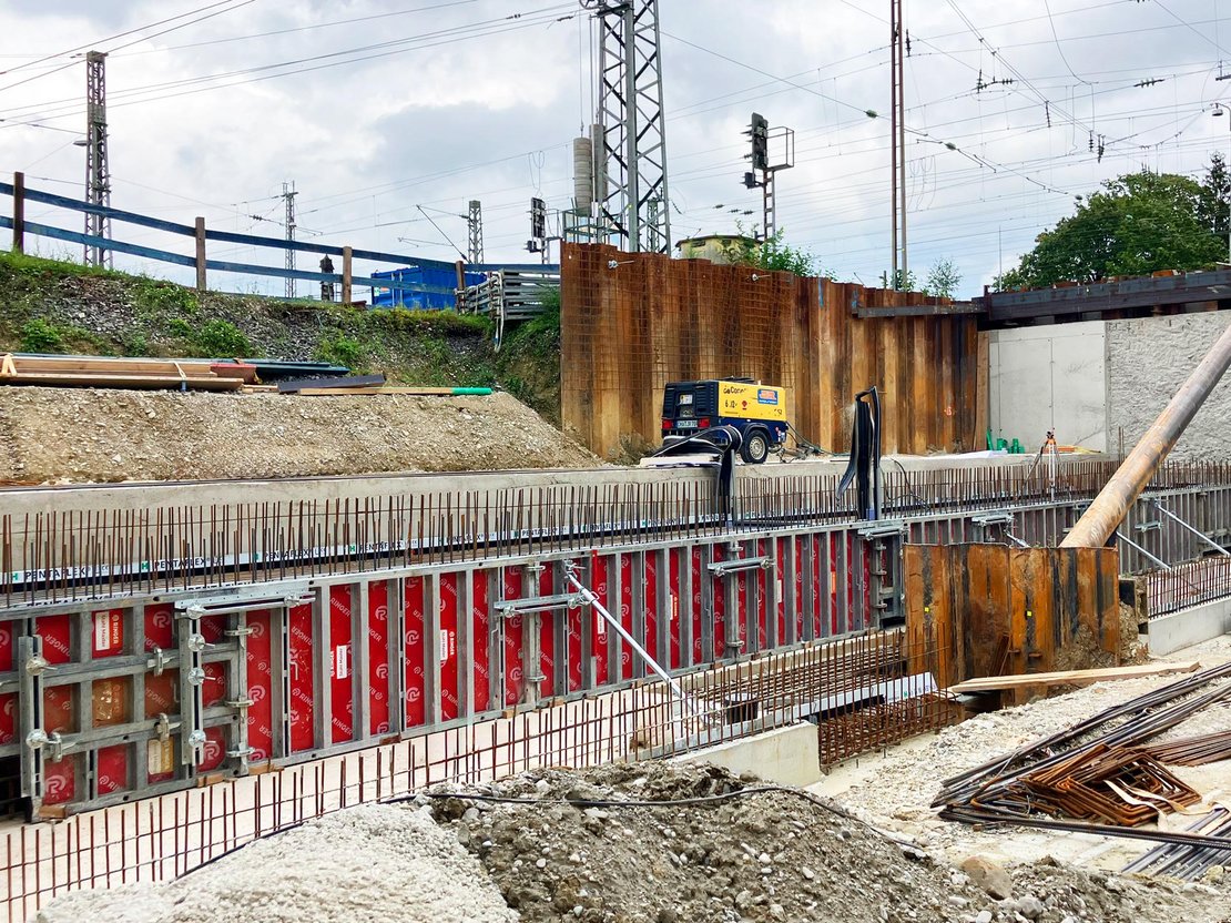 Autoreisezuganlage in München geschalt mit RINGER Schalung