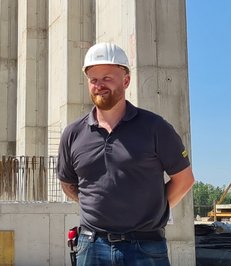 Polier bei Errichtung einer Kunstoffsortieranlage - RINGER