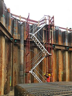 Doppelgeländer-Treppenturm