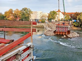 Schalung für zentralen Pfeiler
