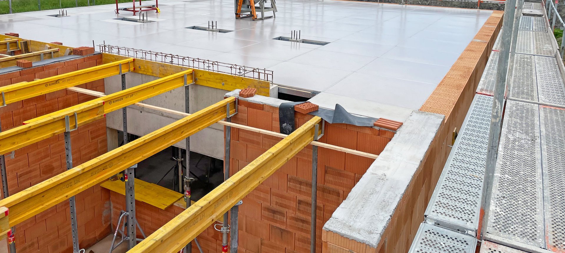 AluDEK Handschalung als Ergänzung zur Filigrandecke