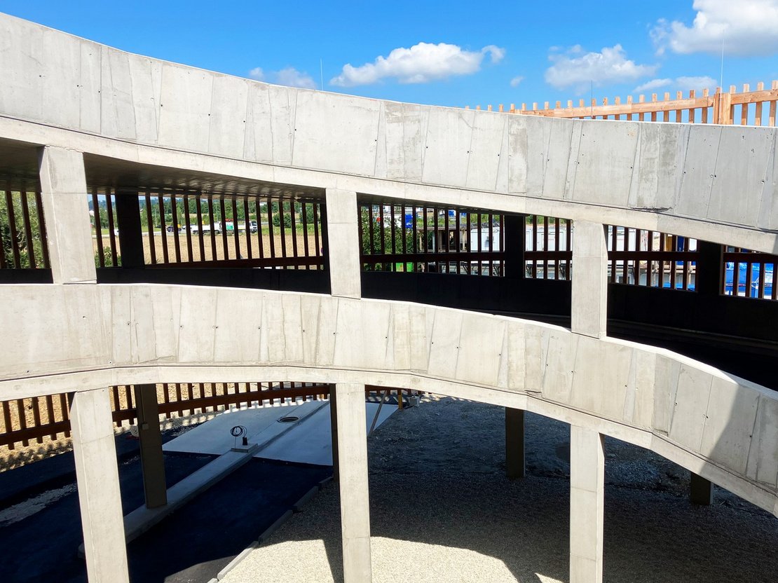 Auffahrt Parkdeck Kerbl GmbH in Ampfing