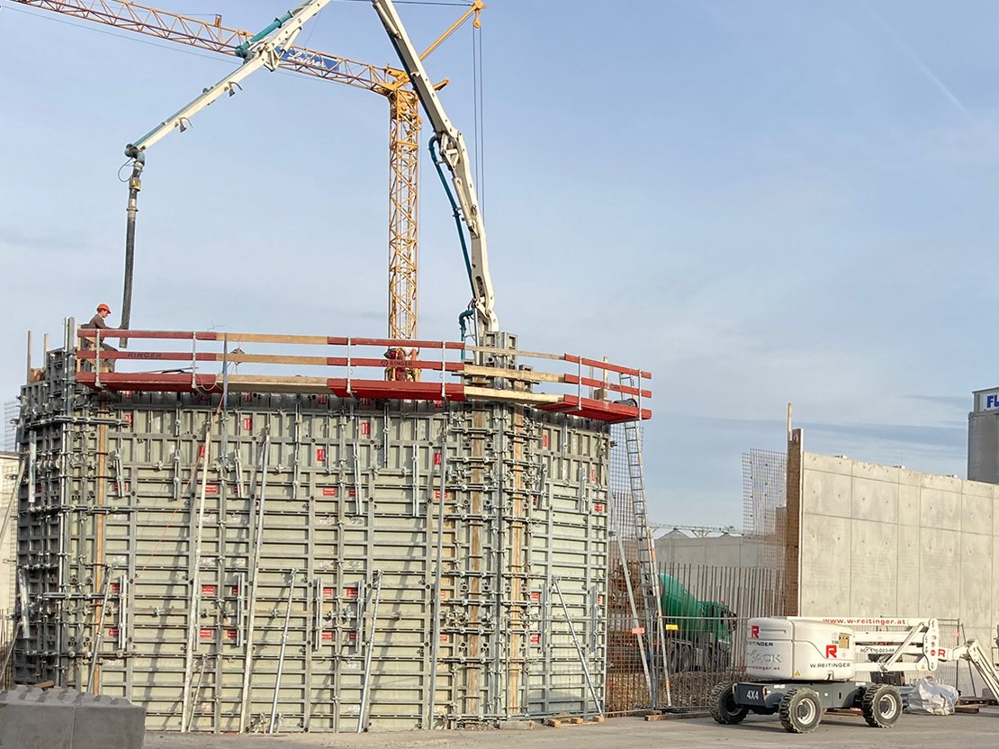 master PRO schalung in lagerhallo von ringer gmbh 