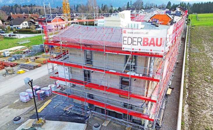 Alu-Bühne mit Klappe und Leiter