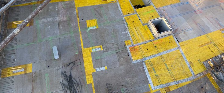 AluDEK slab formwork levelling with formwork panels