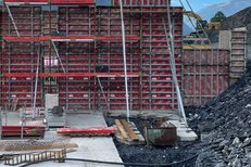 Steel Master wall formwork Lift supports Kieserlbahn