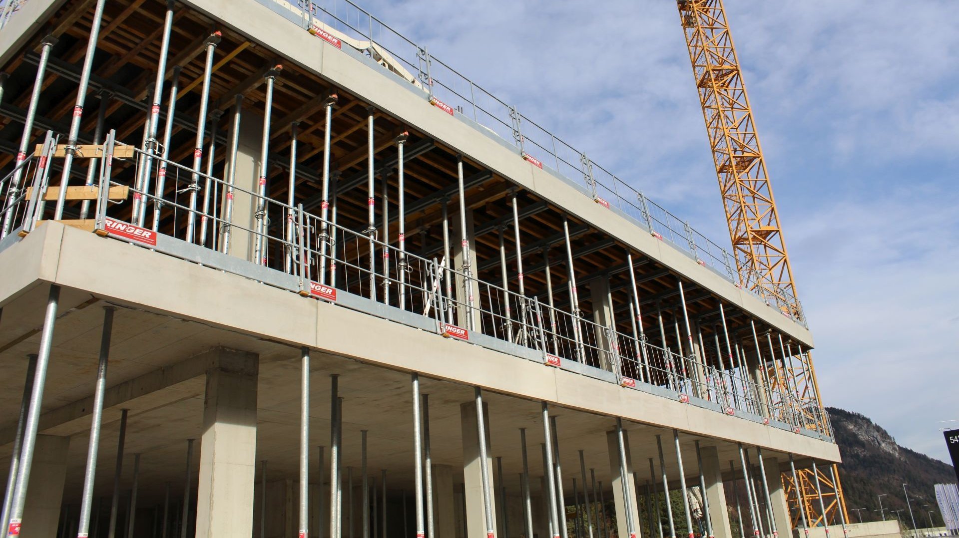 safety barrier side protection