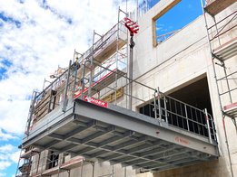 Entladebühne 5to von Ringer GmbH zum mühelosen Transport von Material außerhalb des Gebäudes