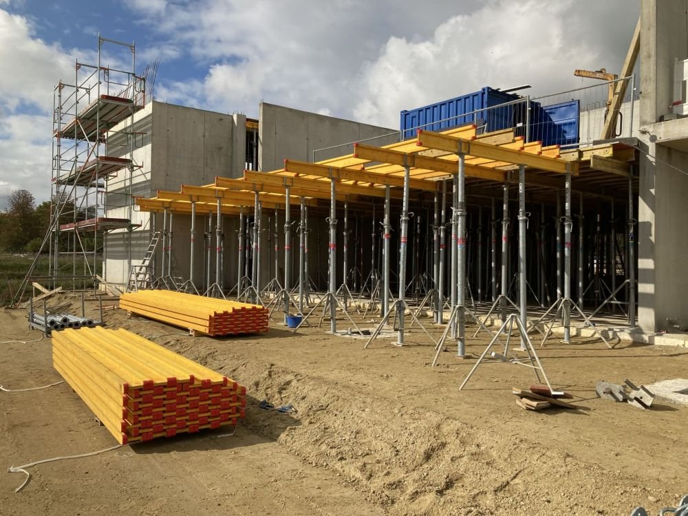 stahl master im kunstpark von ringer gmbh gerüste und schalungen 