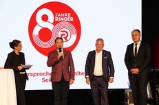 Landeshauptmann-Stellvertreter Dr. Manfred Haimbuchner und Bau Landesinnungsmeister Ing. Norbert Hartl gratulieren