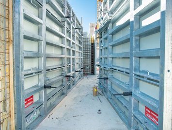 Einseitig bedienbare Schalung 