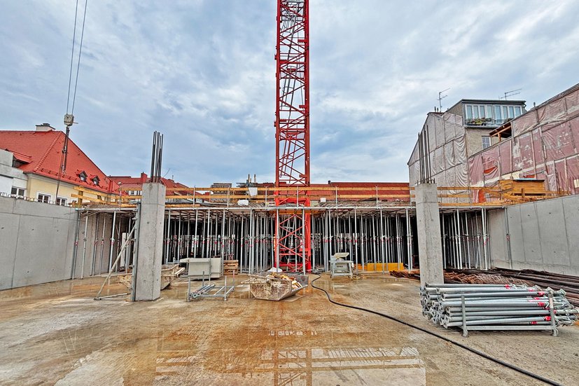 AluDEK ceiling formwork in use at townhouse in Wiener Neustadt